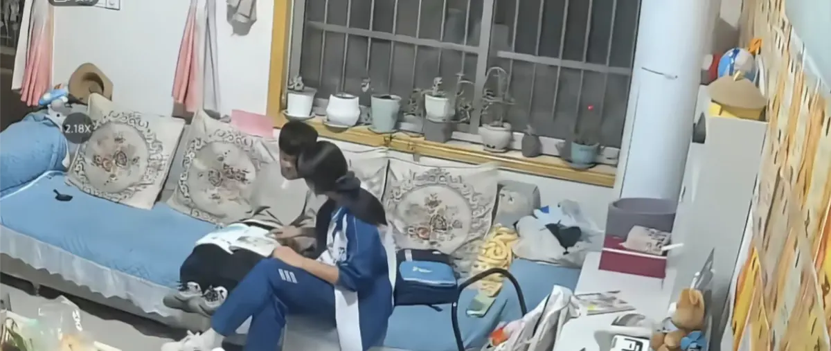 《来自姐姐的捏捏姐姐的爱》事件后续来龙去脉资源下载-姐弟情深难舍难分监控视频完整版-来自姐姐的捏捏姐姐的爱高清在线观看