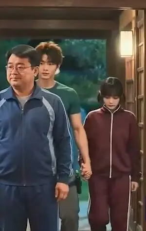 《高三爱情故事》AI短剧全集在线观看-高能魂穿逆袭未删减HD中字免费播放-夸克网盘资源分享-沉浸式追剧体验高三爱情故事