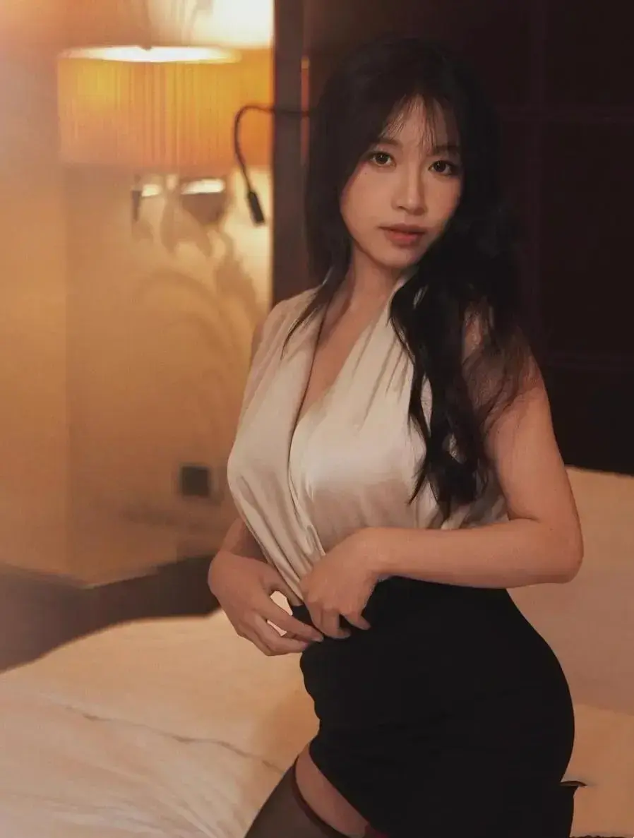 《小凤新婚》相关资源图片