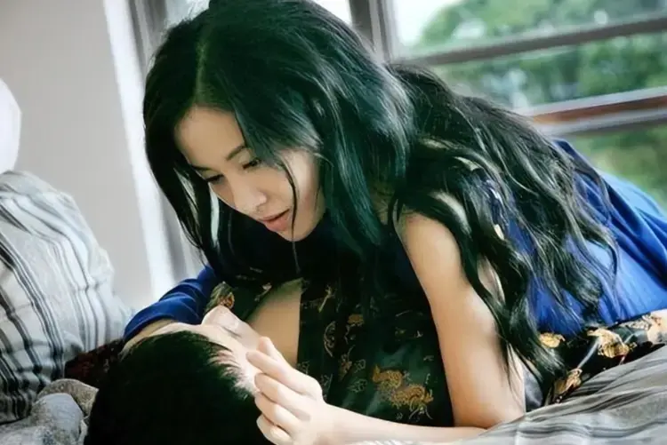 《嫂嫂情事》未删减HD高清在线播放-《嫂嫂情事》完整版免费观看-韩国电影1080P无广告